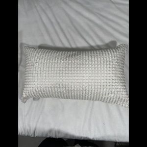 NEW Decorative Pillow‎ for Hudson Park HP Seed Stitch Trellis